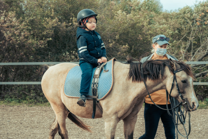 Pferdesportarten im Überblick - Therapeutisches Reiten